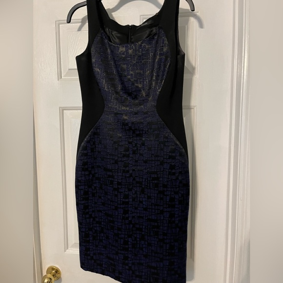 Tarhari Dress Suit - Picture 3 of 5